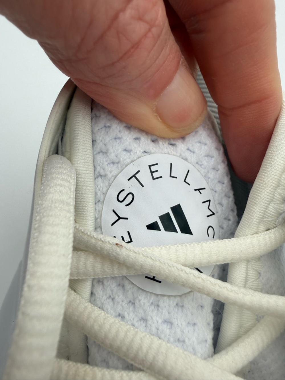 Adidas by Stella McCartney Ultraboost 22 | Cloud White | Women’s 9.5 | NWT - Picture 3 of 12